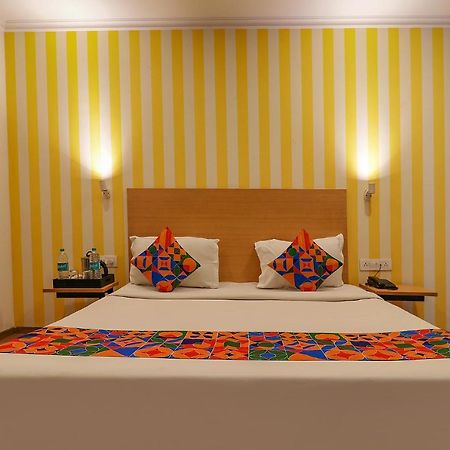 Fabhotel Chattarpur Enclave Нью-Дели Экстерьер фото